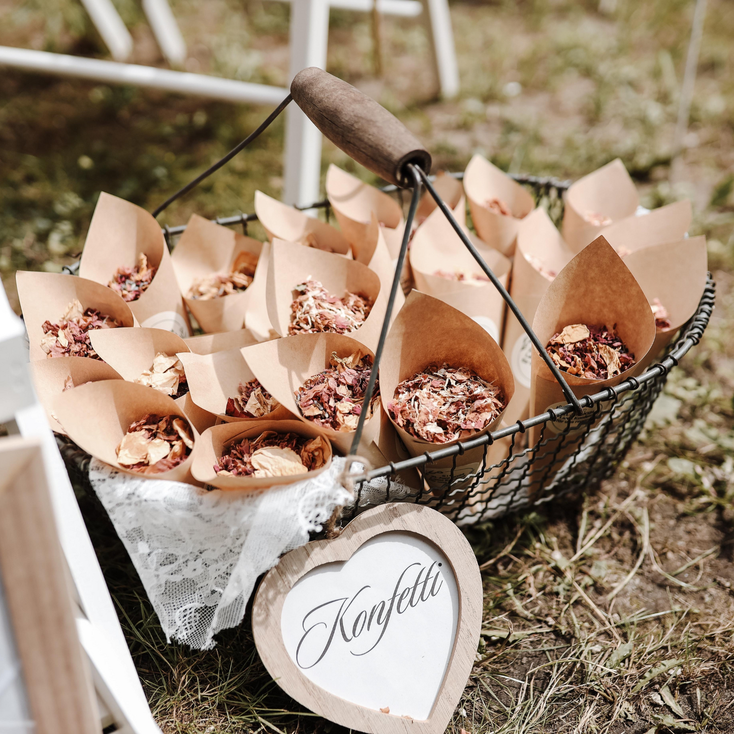 Metallkorb- Holzgriff