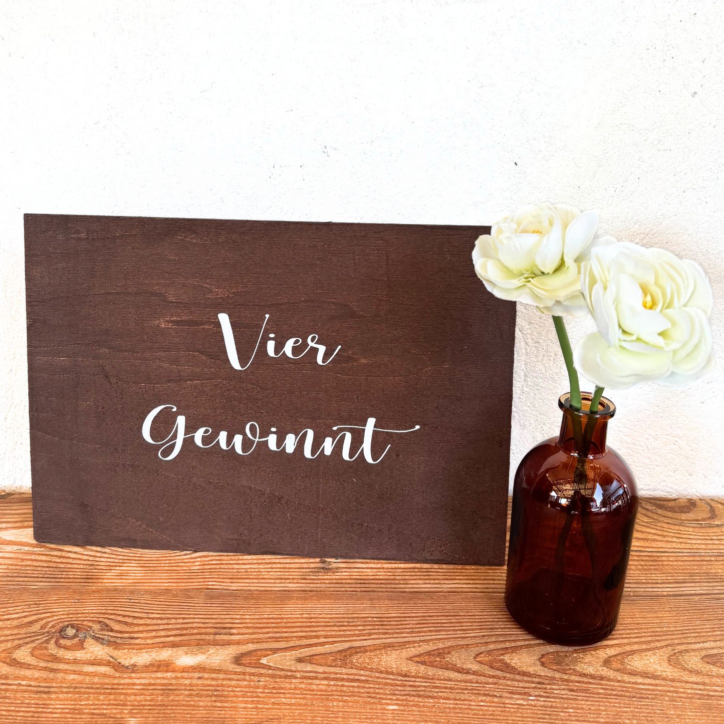 Holzschild- Vier Gewinnt